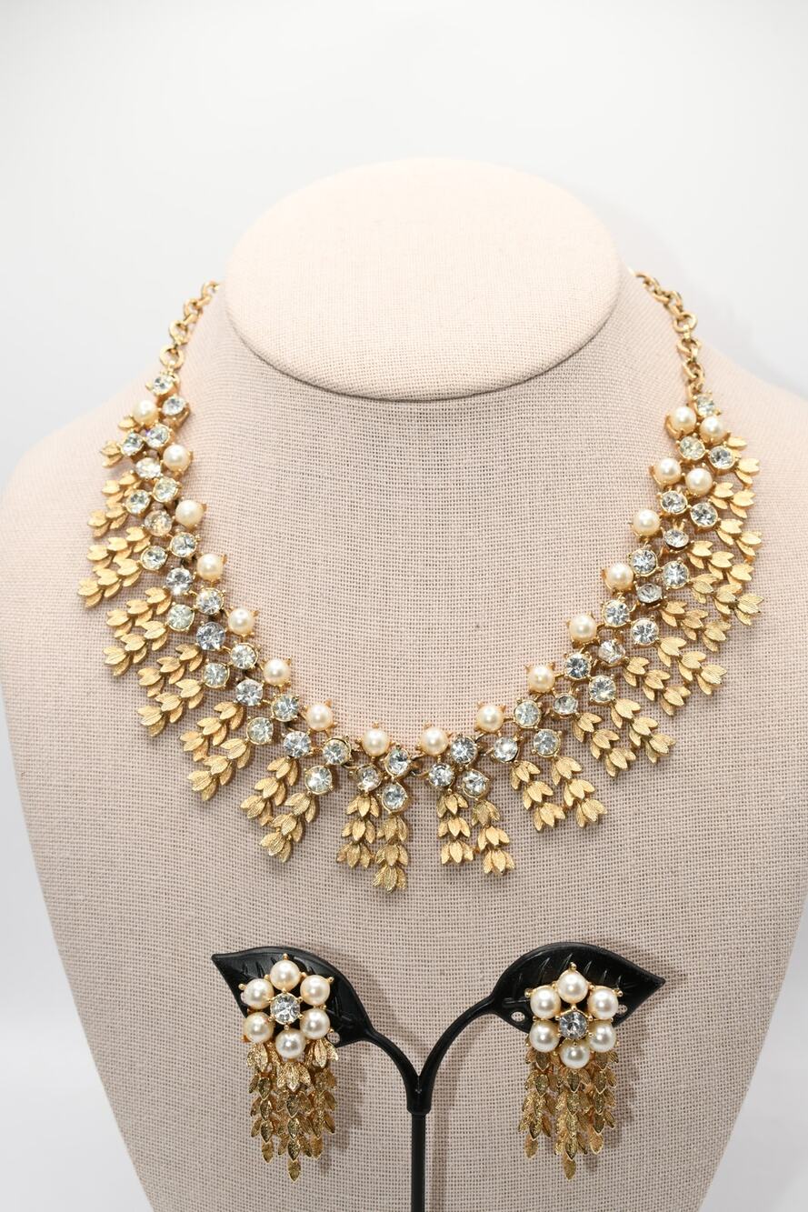 Vintage Sarah Coventry Pearl Rhinestone Necklace & Dangle Earrings Set